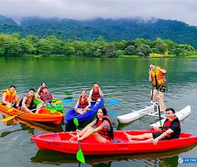 Bạn có thể sử dụng phương tiện cá nhân hoặc công cộng để đến điểm du lịch này!