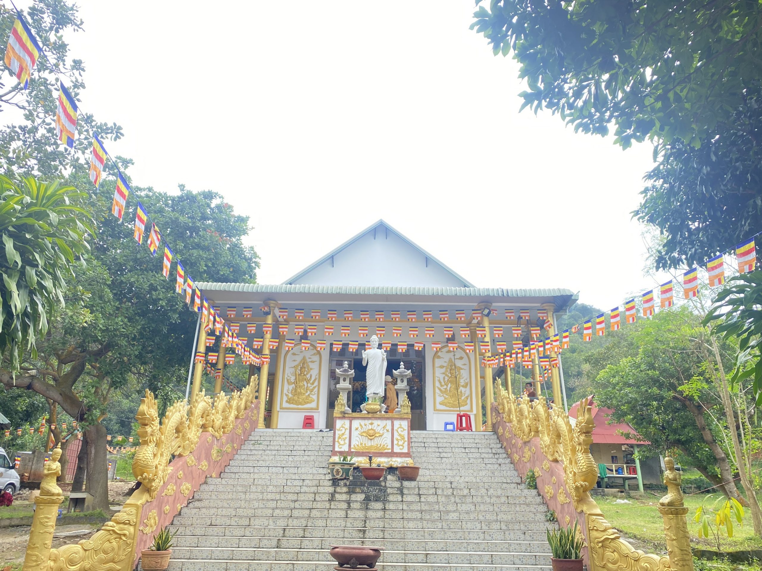 Toàn cảnh Thiền Viện Quán Tâm nhìn từ xa