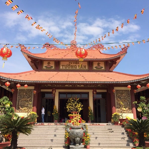 Khuôn viên Tu Viện Tường Vân