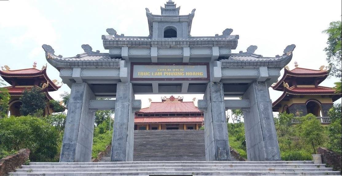 Khuôn viên yên bình của thiền viện