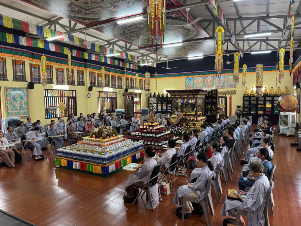 Khóa tu Quan Âm - A Di Đà ở tu viện Như Giác