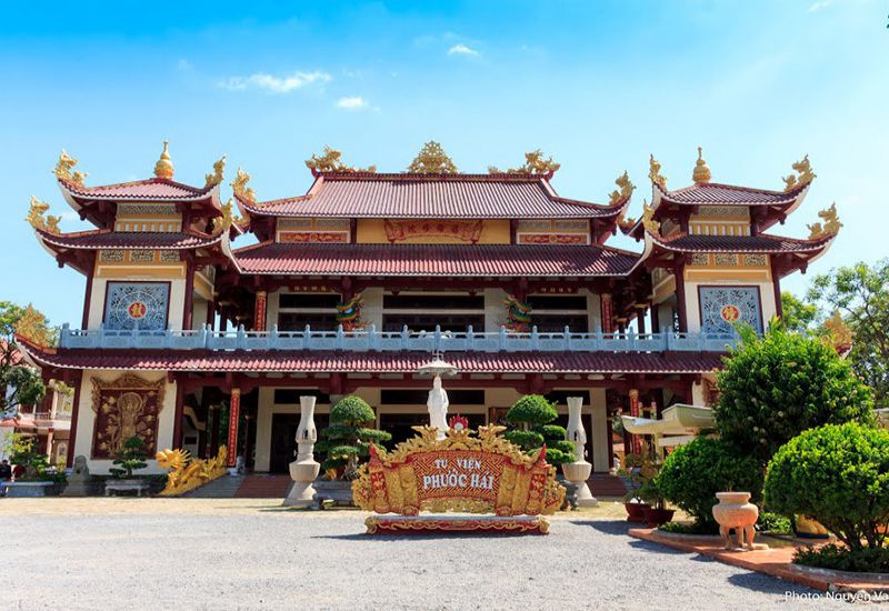 Không gian thanh tịnh chùa bún riêu Vũng Tàu