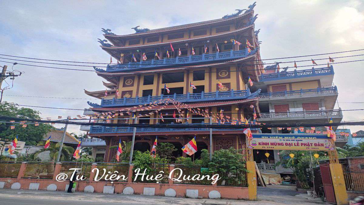 Thư viện Phật giáo tại Tu Viện Huệ Quang