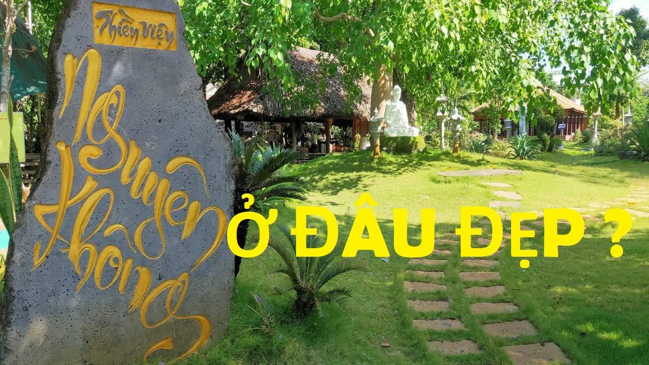 Cổng thiền viện Nguyên Không Dầu Giây