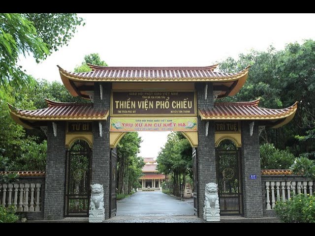 Thiền Viện Phổ Chiếu nhìn từ bên ngoài