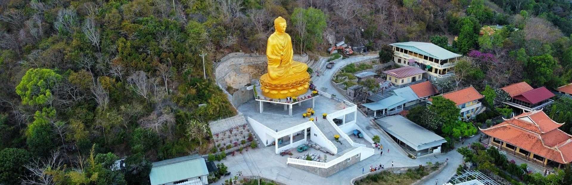 Không gian tĩnh lặng Thiền viện Chơn Không