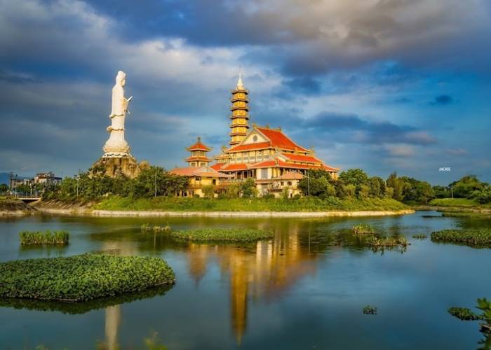 Lối vào Thiền Viện Bồ Đề yên tĩnh