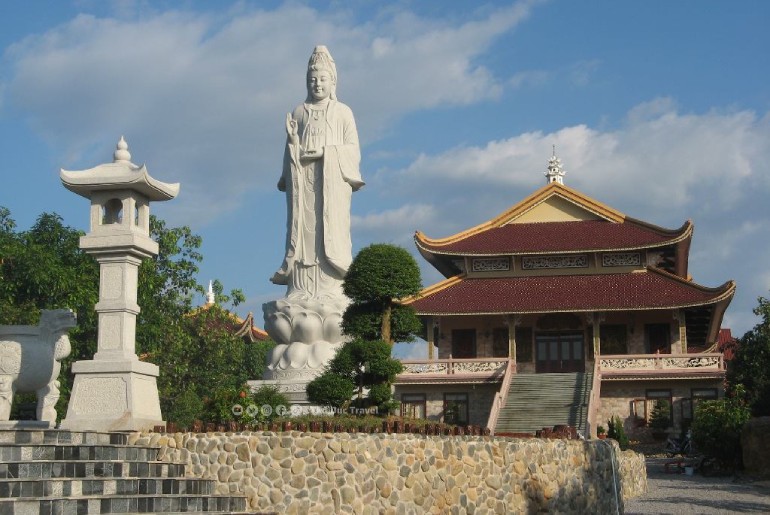 Khuôn viên Thiền Viện Trúc Lâm Chân Pháp Đồng Nai